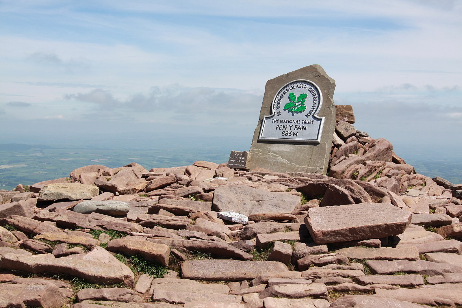 Summit_of_Pen_Y_Fan